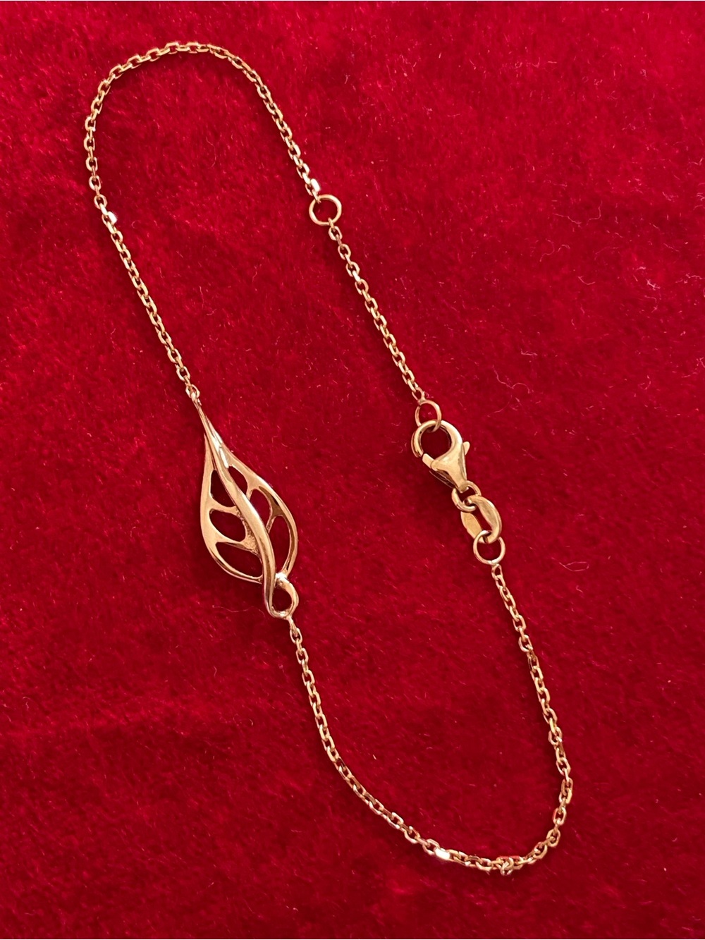 Na Hoku - 14K Gold Adjustable Hawaiian Maile Leaf Bracelet - Picture 2 of 16